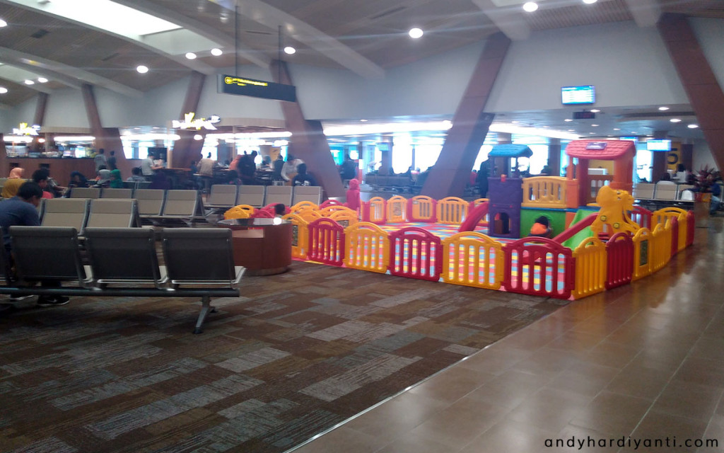 andyhardiyanti-bandara-husein-sastranegara-bandung-05