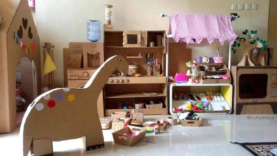mainan kardus