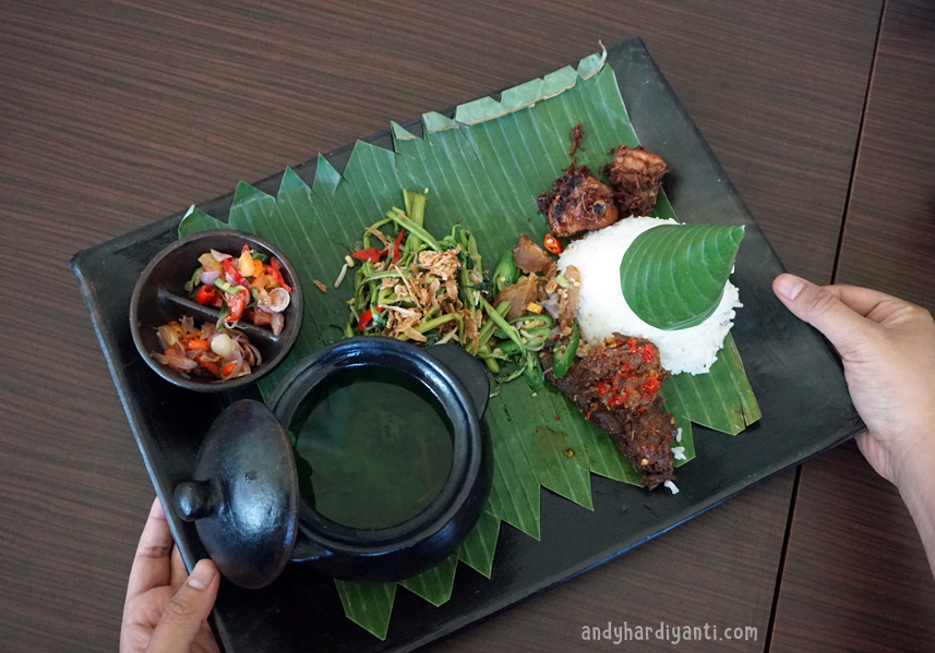 nasi pincuk merdeka