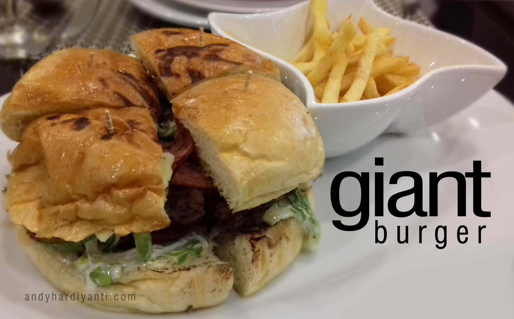 giant-burger-03